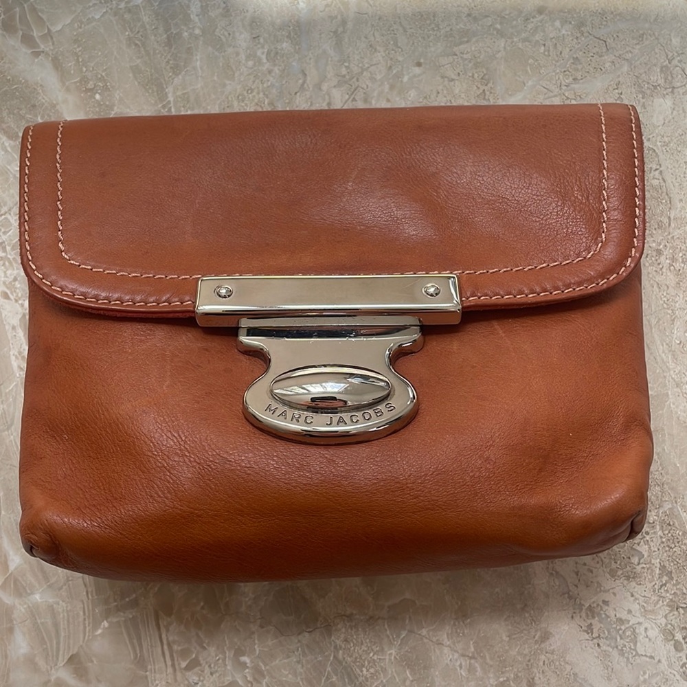 Marc by Marc Jacobs Vintage Y2K Era Totally Turnlock Leather Clutch